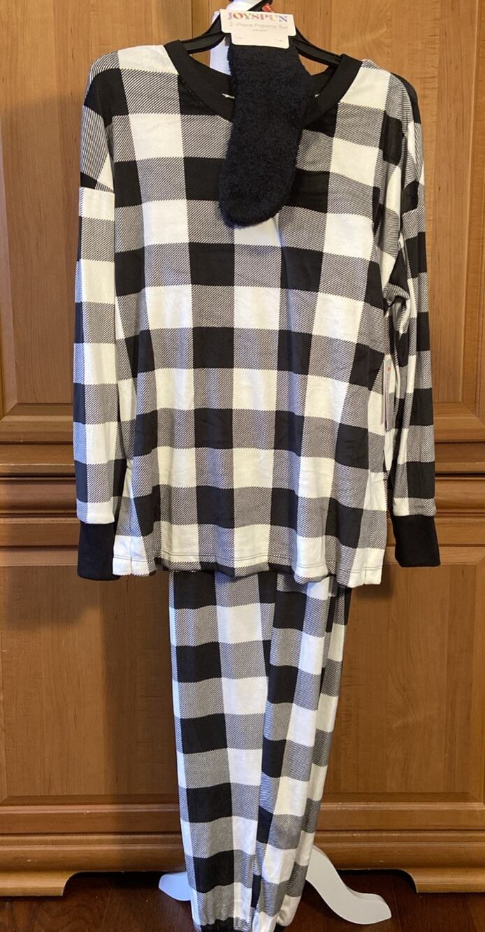 NEW! Joyspun Black & White Checkerboard Velour Pajama Set /Slipper Socks/Medium